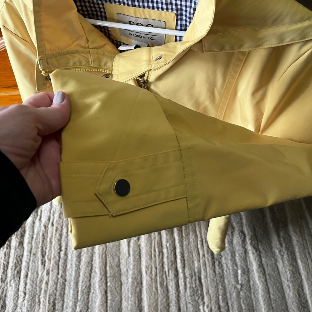 Adorable London Fog Yellow Women's Jacket - Picture 4 of 7